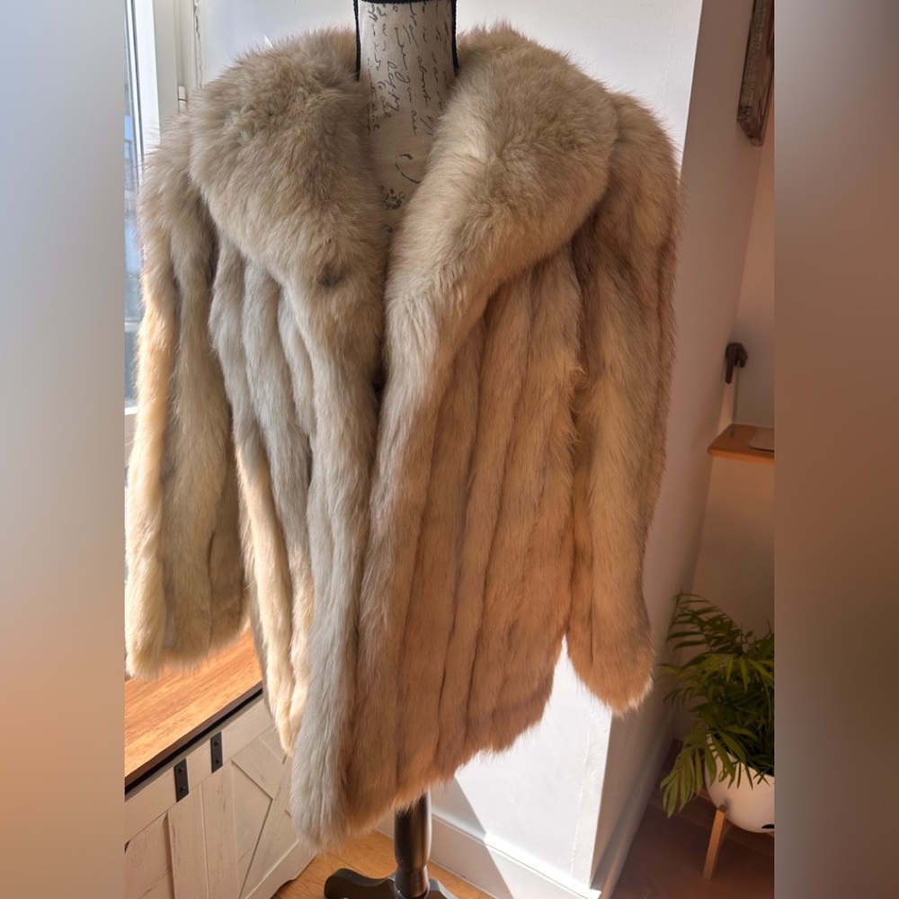 Saga Royal fox fur coat in pristine condition